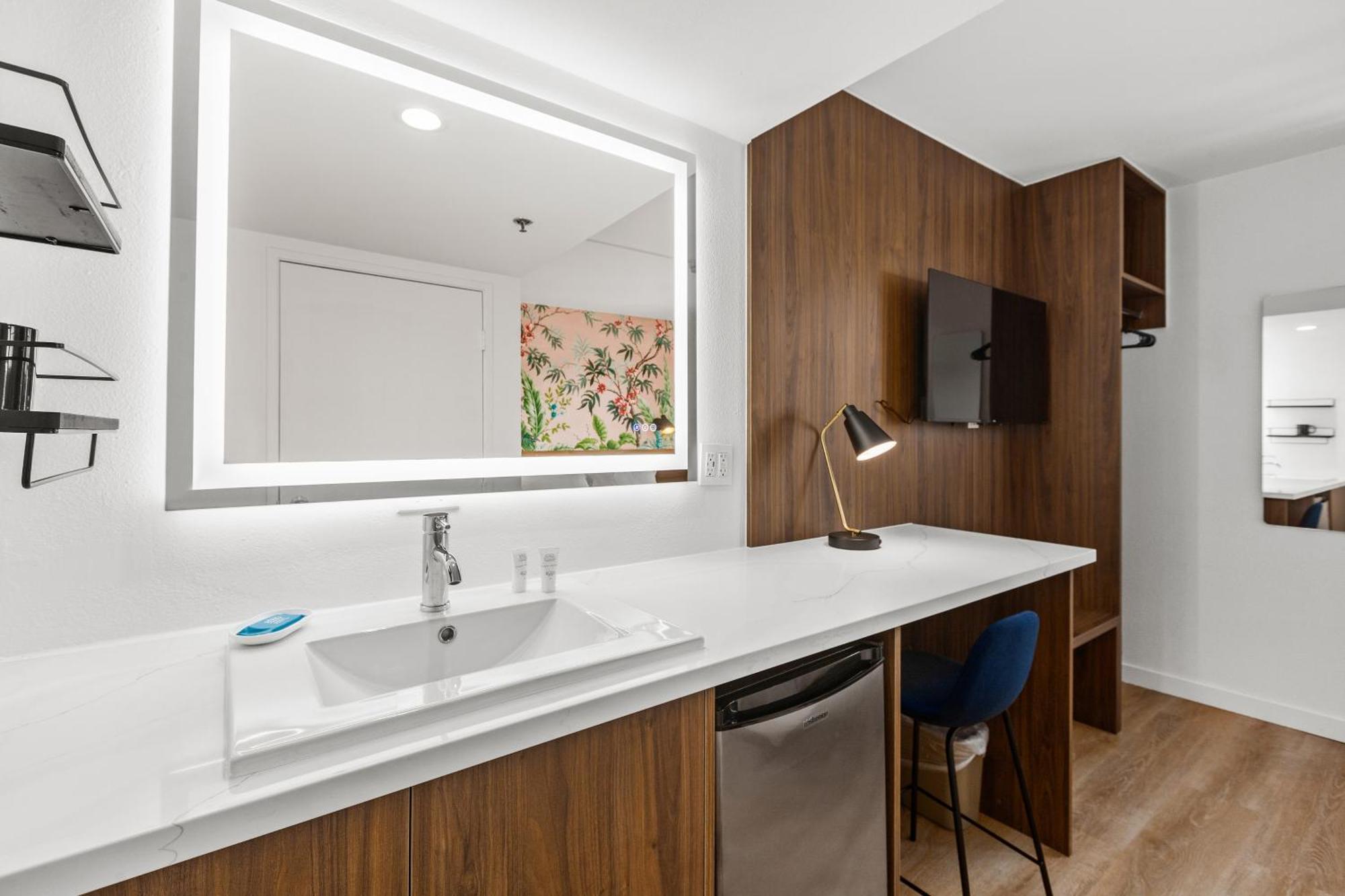 Uptown Inn - Limited Service Apart-Hotel 圣地亚哥 外观 照片